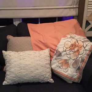 Bedding bundle- pretty in peach 🍑